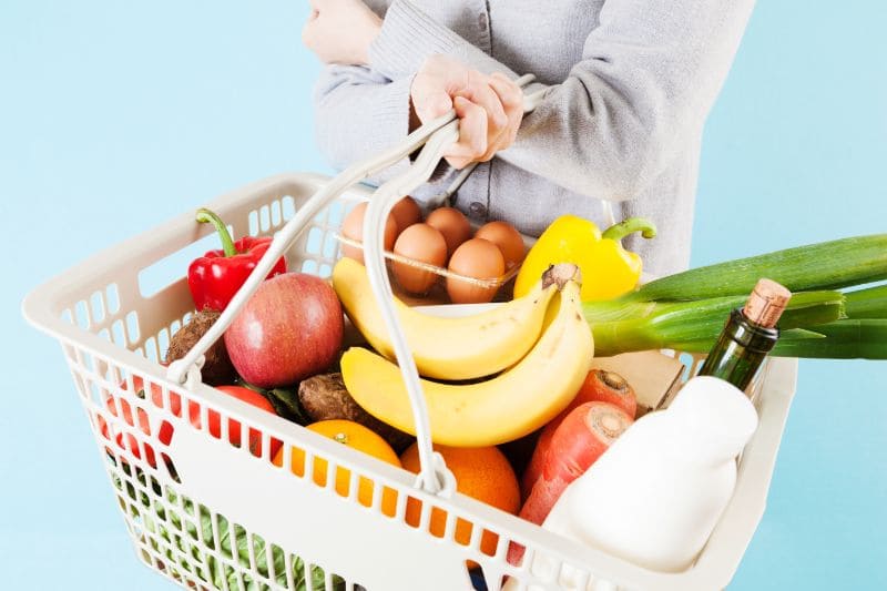 3人家族の食費っていくら 平均は 食費を節約するためのポイントも紹介 くらひろ