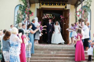 結婚式・披露宴のお呼ばれドレスマナー＆NG例を解説！