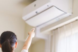 暖房にかかる電気代はいくら？暖房器具の比較や節約方法を解説！