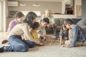 室内遊びのアイデア26選！雨でも子どもと楽しめる遊び方やおすすめ施設