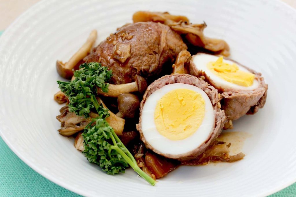 ゆでたまごの牛肉巻き