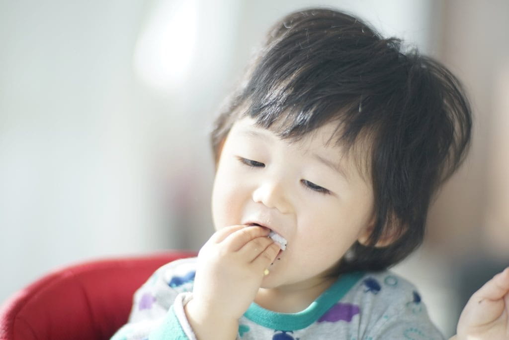 おかずは食べやすいように一口サイズにする