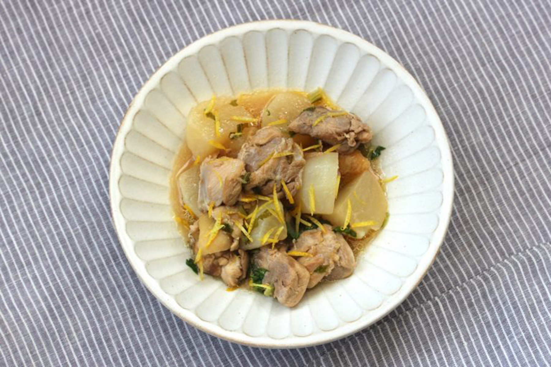 かぶのおすすめレシピ：鶏肉とかぶの煮物ゆず風味