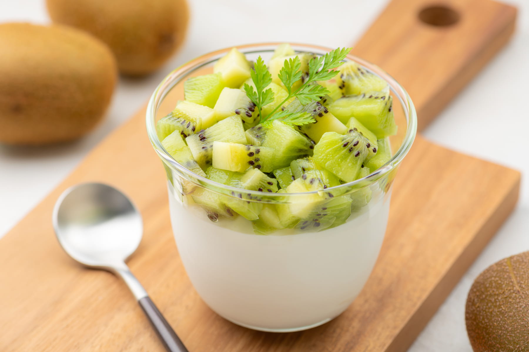 キウイのレアチーズケーキ