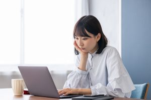 【例文50選】仕事の目標が思いつかない人へ！設定のコツと職種別の例文を紹介