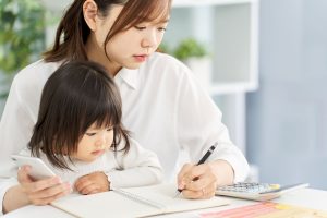 【保護者向け】保育園の連絡帳の書き方は？例文付きで解説