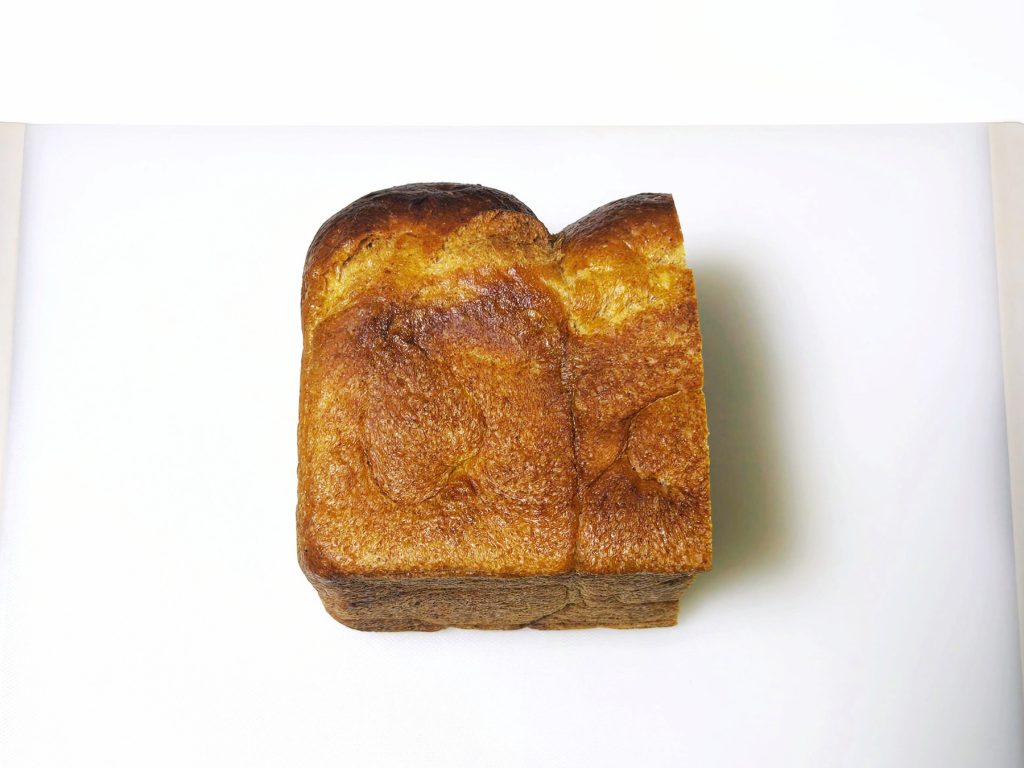 食パンを横向きに寝かせるイメージ