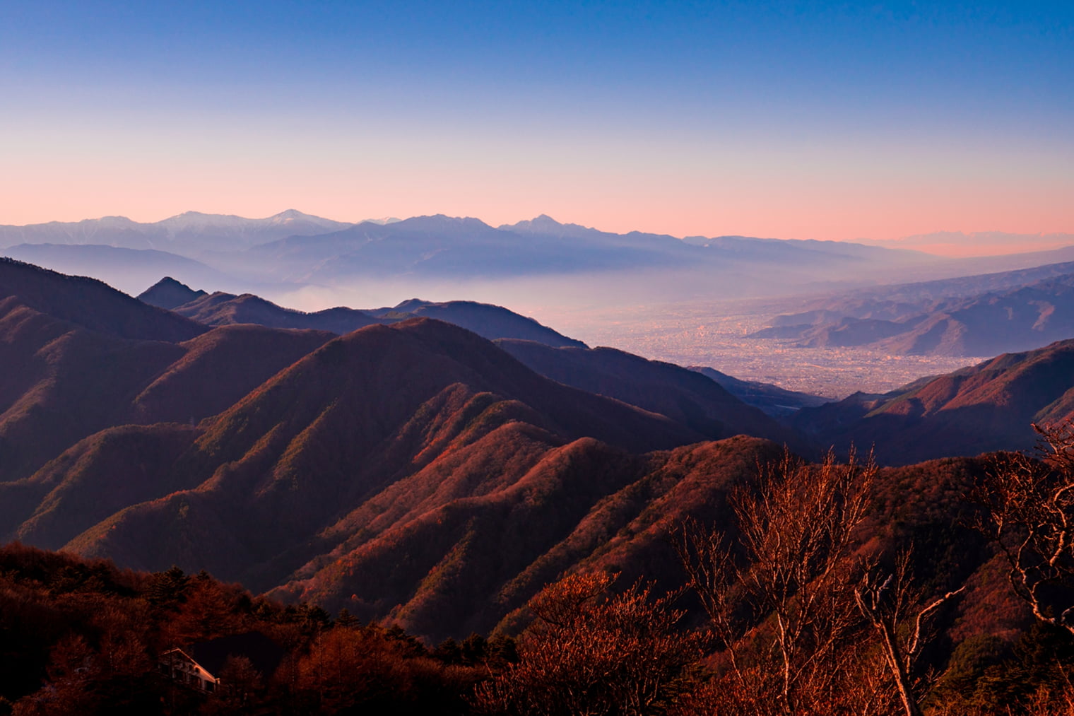 秋の甲信越地方の風景