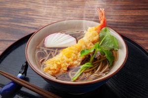 年越しそばはいつ食べるのが正解？縁起の良い食べ方・レシピも紹介