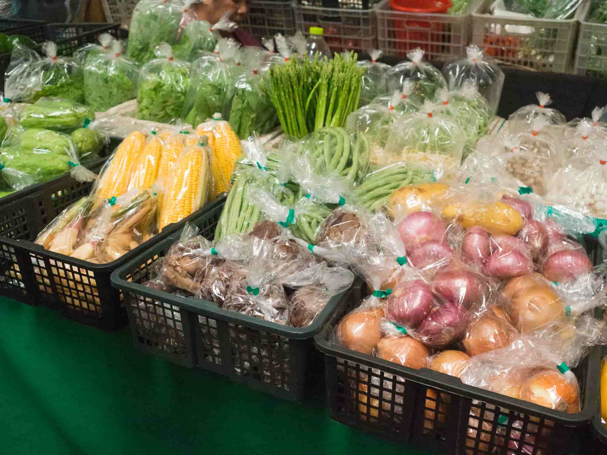 スーパーの野菜
