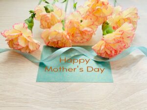 【例文50選】母の日に贈るメッセージ！お母さんがもらって嬉しい言葉は？