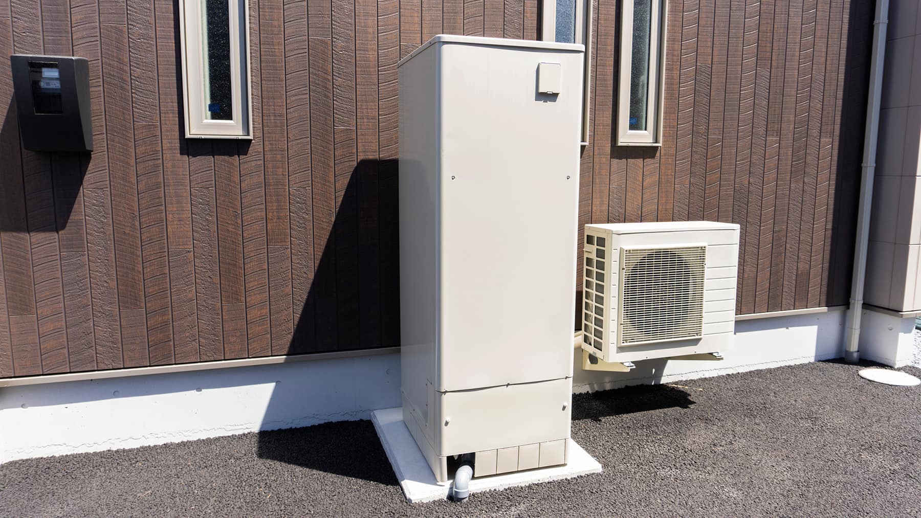 野外設置された給湯器のイメージ