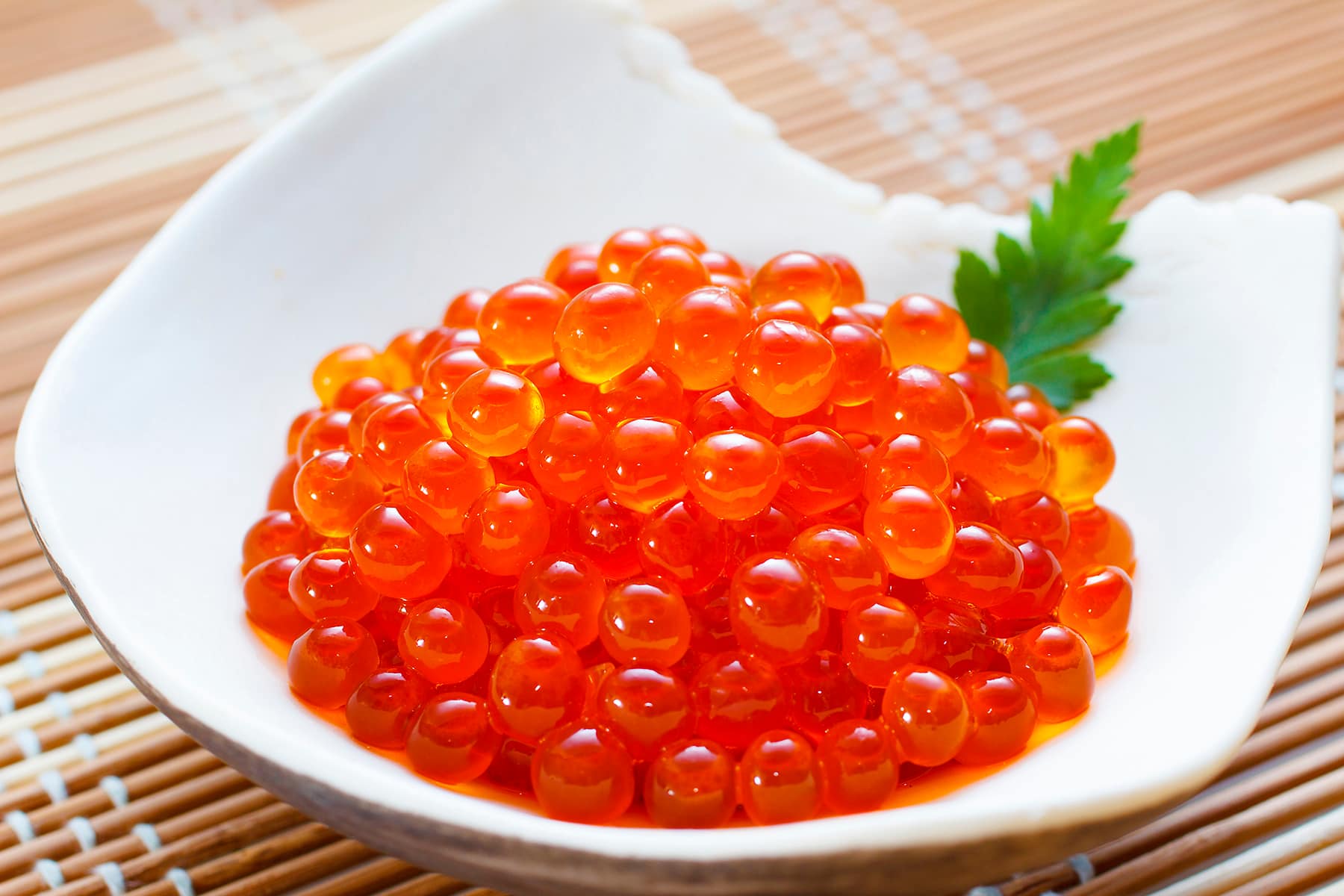 おにぎりの変わり種具材ランキング第3位:いくら・すじこ