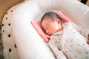 お七夜には何をする？お祝いの方法・命名書の書き方・レシピも解説