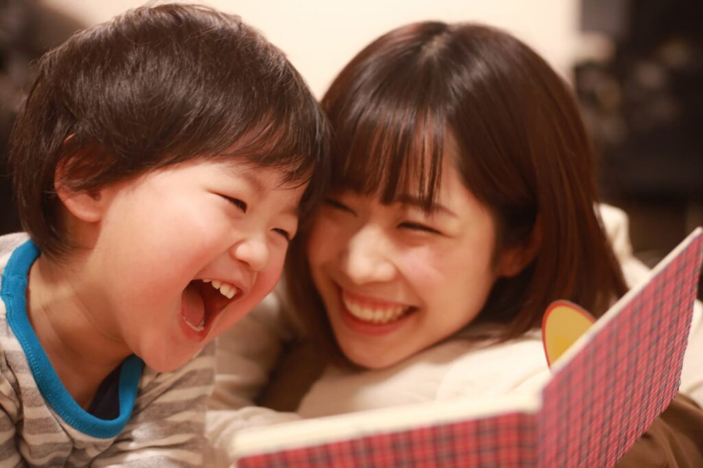 絵本の読み聞かせ